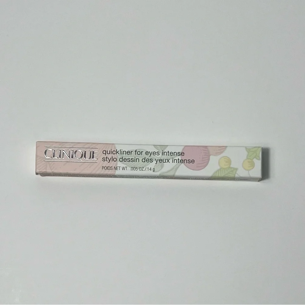 Clinique Quickliner for Eyes Intense Eyeliner in 01 Intense Black